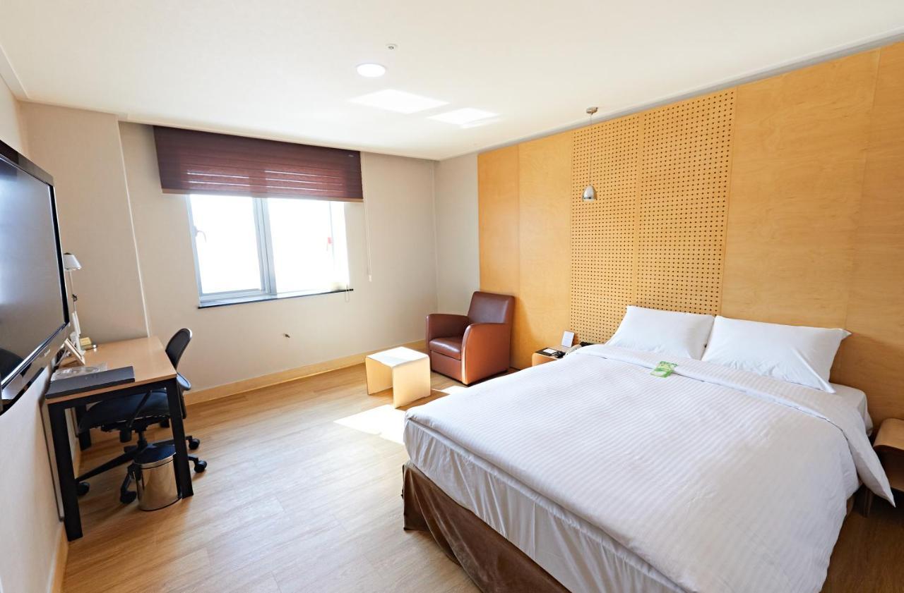 Changwon Hotel Esterno foto