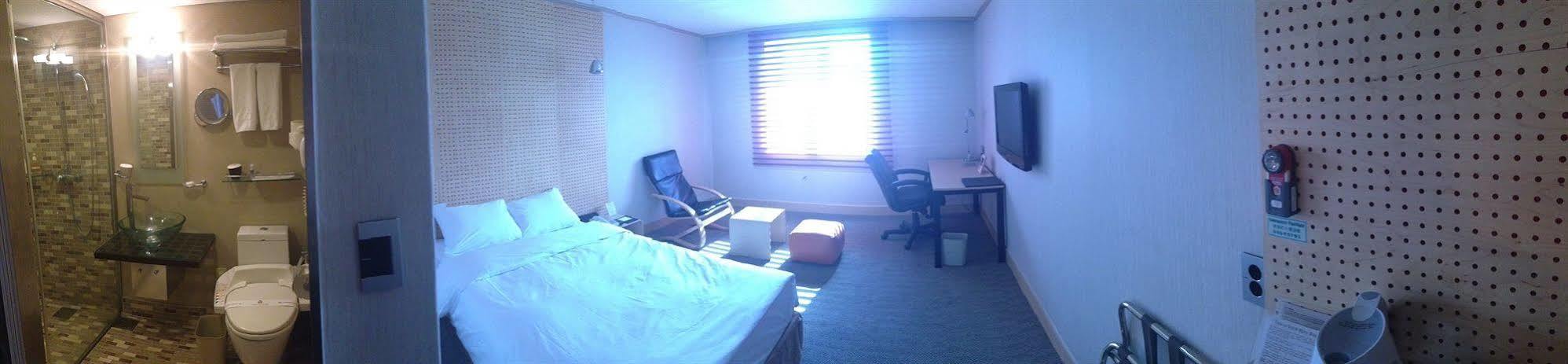 Changwon Hotel Esterno foto