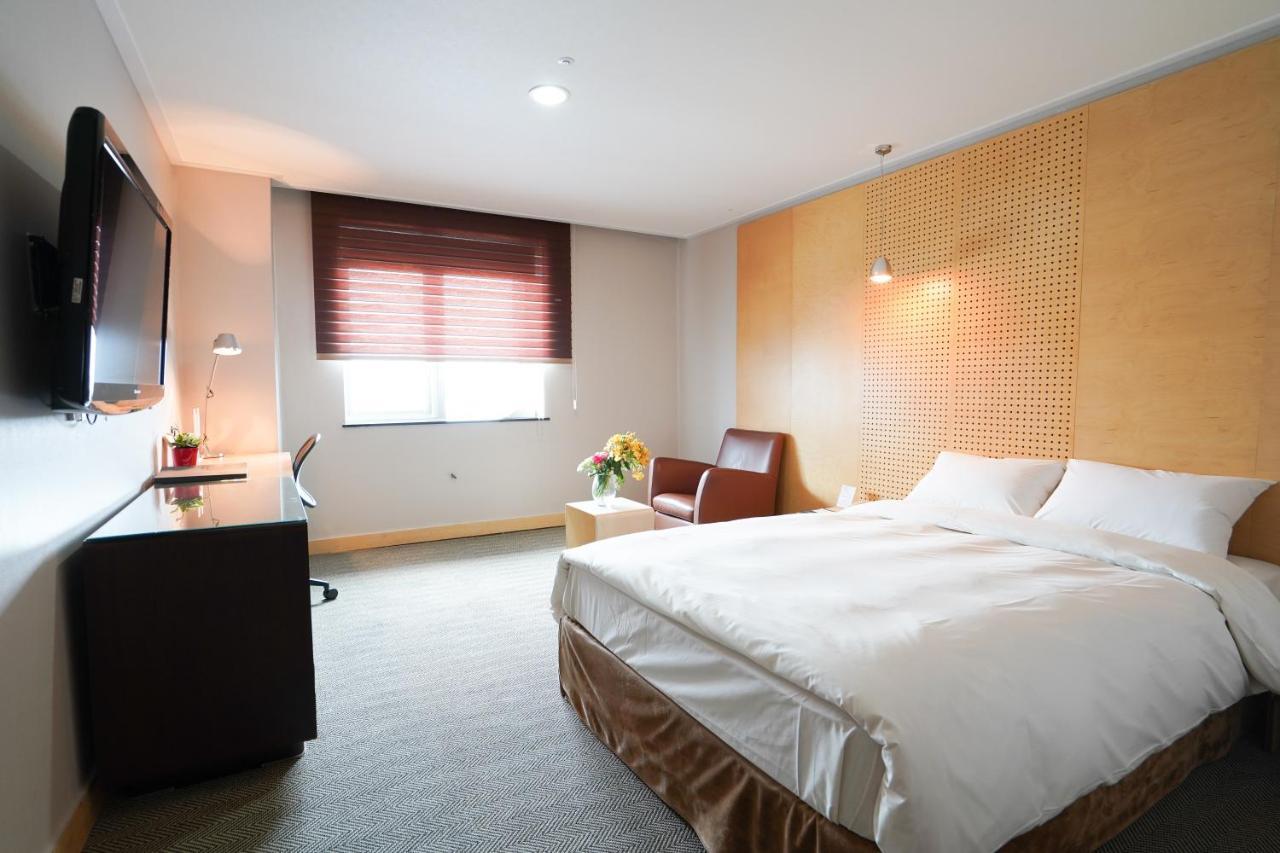 Changwon Hotel Esterno foto