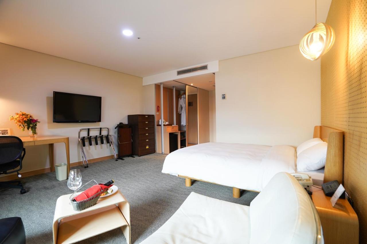 Changwon Hotel Esterno foto